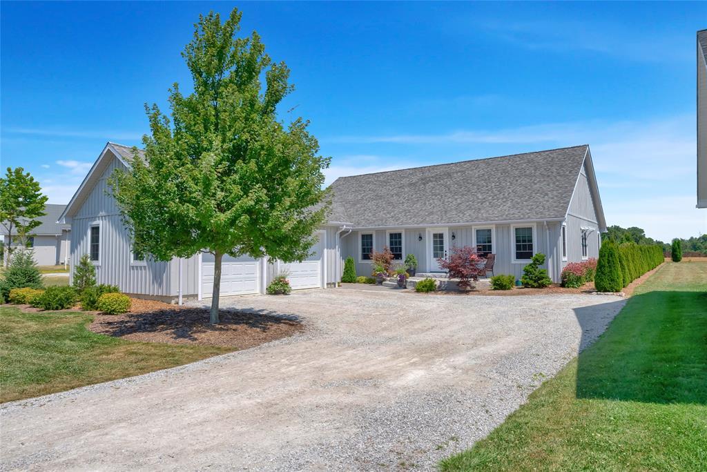 3894 St Clair Parkway, Port Lambton, ON - Outdoor