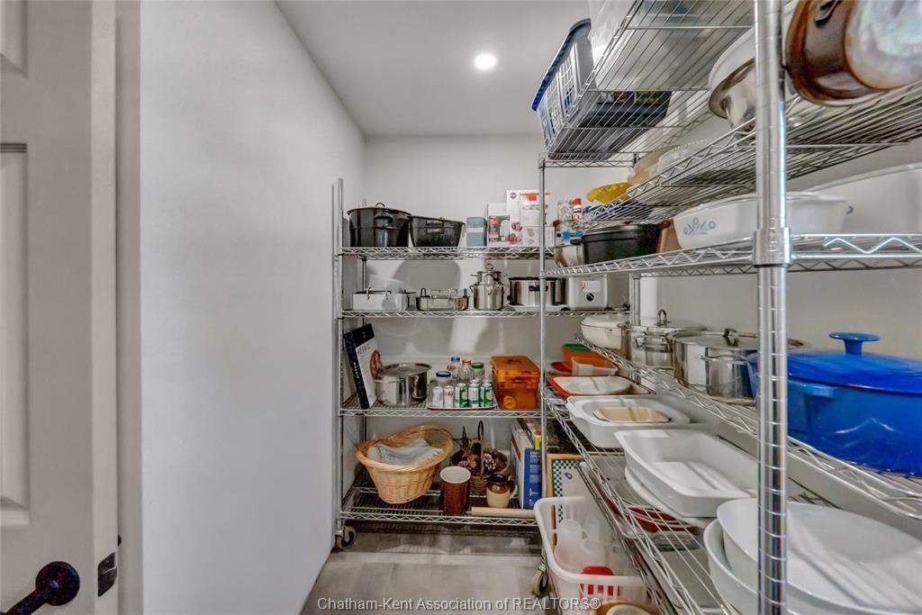 3894 St Clair Parkway, Port Lambton, ON - Indoor Photo Showing Other Room