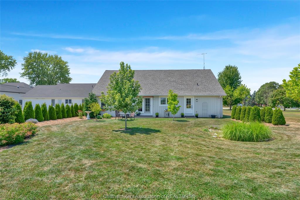 3894 St Clair Parkway, Port Lambton, ON - Outdoor