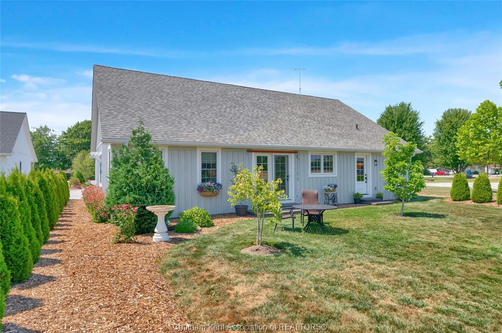 3894 St Clair Parkway, Port Lambton, ON - Outdoor