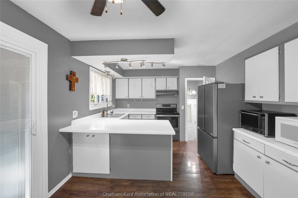 141 Lancefield Place, Chatham, ON - Indoor Photo Showing Kitchen