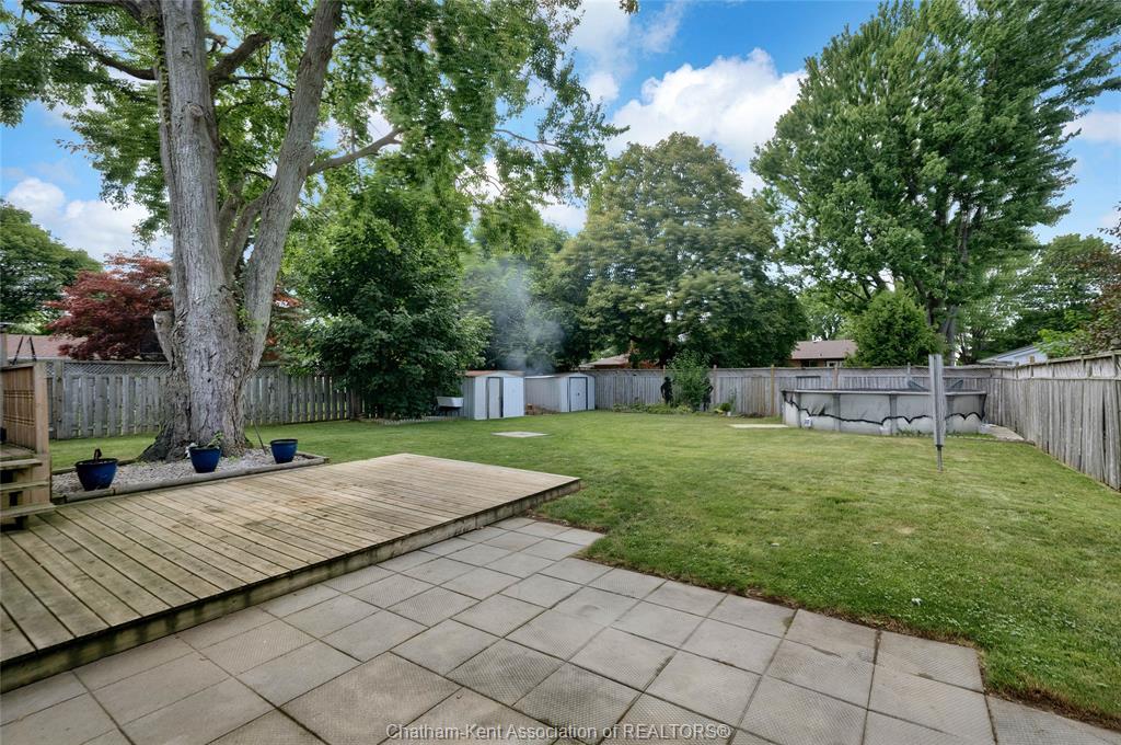 141 Lancefield Place, Chatham, ON - Outdoor With Backyard