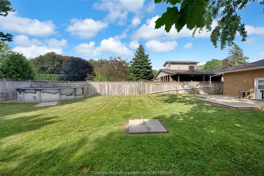 141 Lancefield Place, Chatham, ON - Outdoor With Backyard