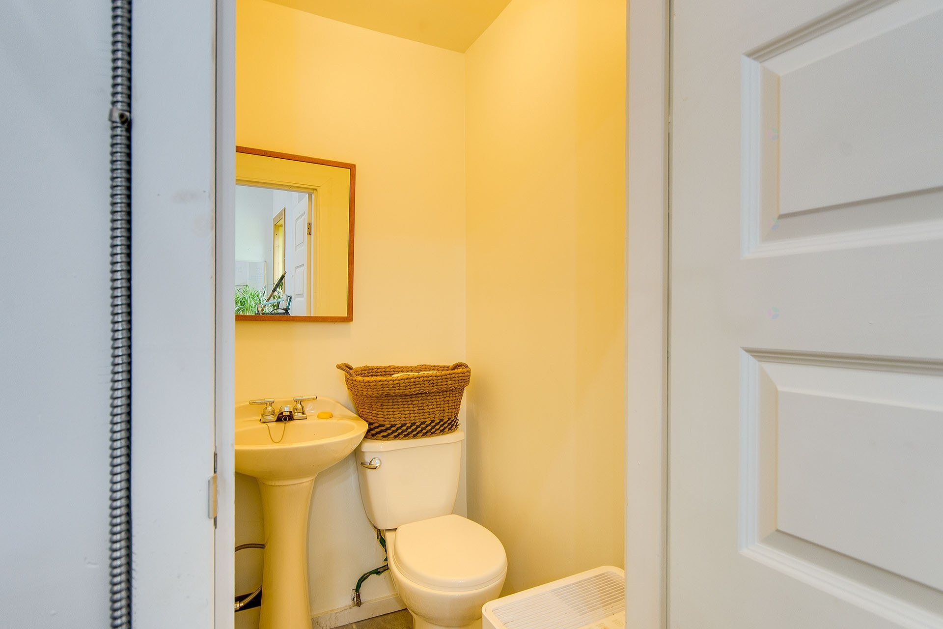 Powder room - 35Z Rue Principale S., Sutton, QC - Indoor Photo Showing Bathroom