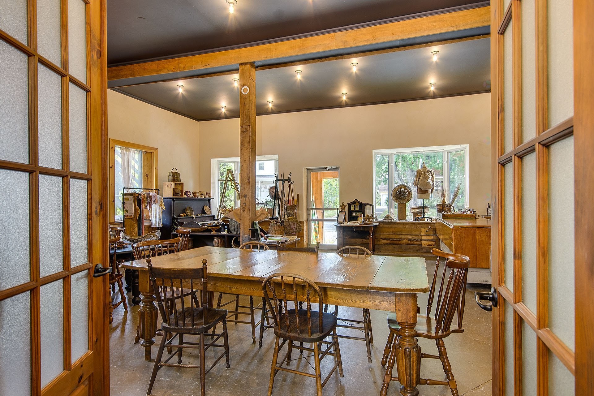 Commerce - 35Z Rue Principale S., Sutton, QC - Indoor Photo Showing Dining Room