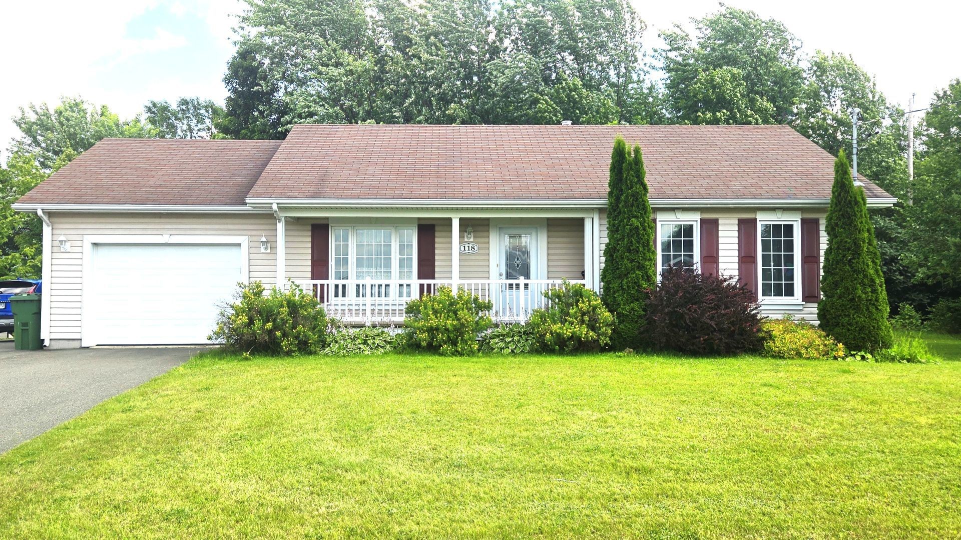 Front of Structure - 118 Rue Bilodeau, Saint-Sylvestre, QC - Outdoor
