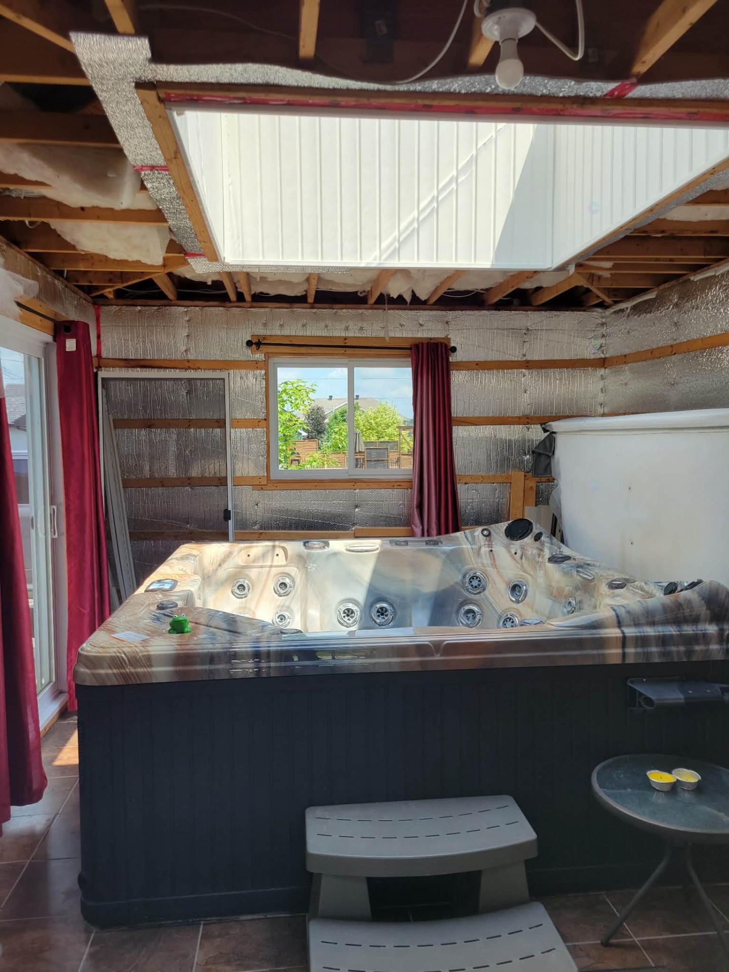 Spa - 118 Rue Bilodeau, Saint-Sylvestre, QC - Indoor