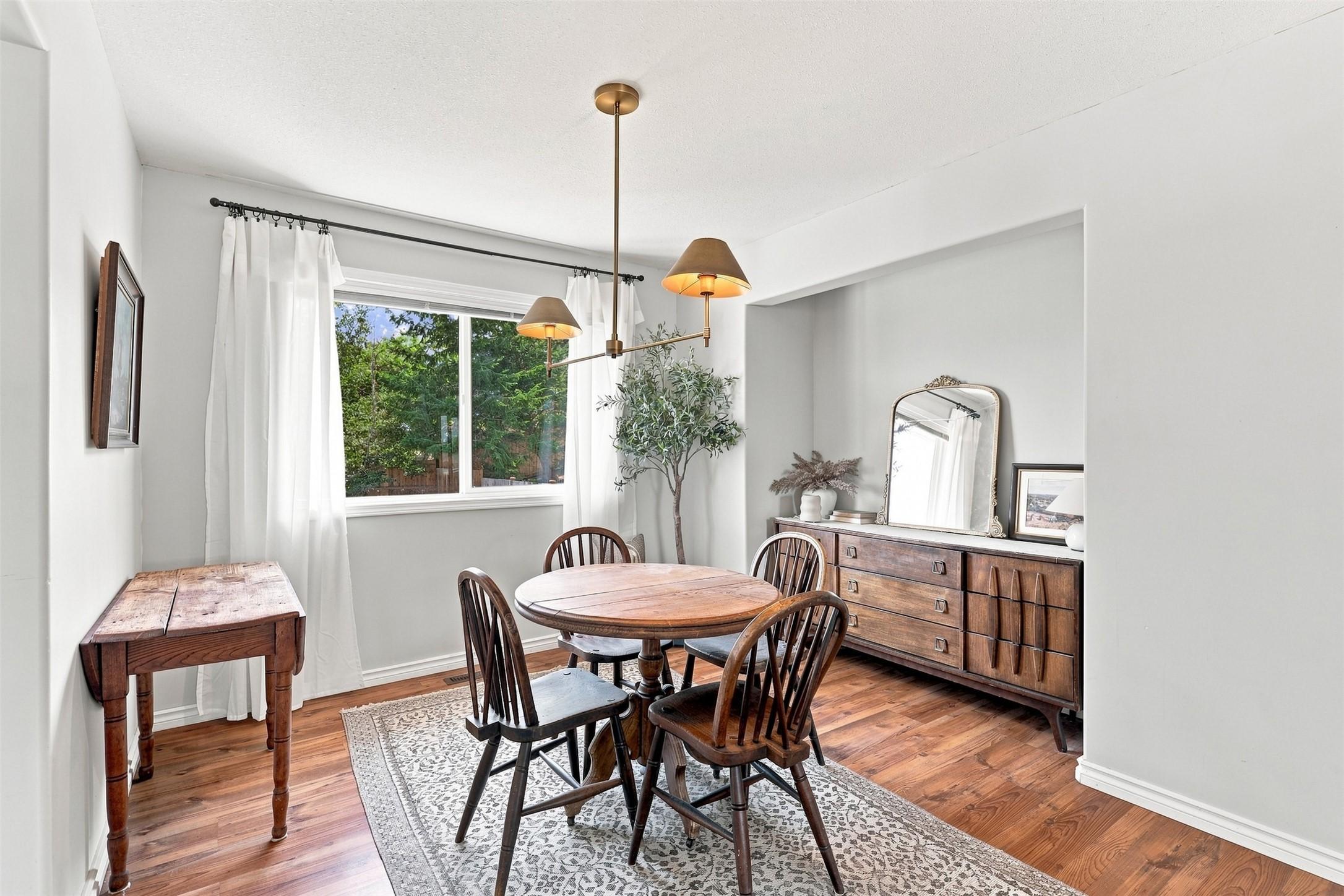 1796 Babine Avenue, Kamloops, BC - Indoor Photo Showing Dining Room