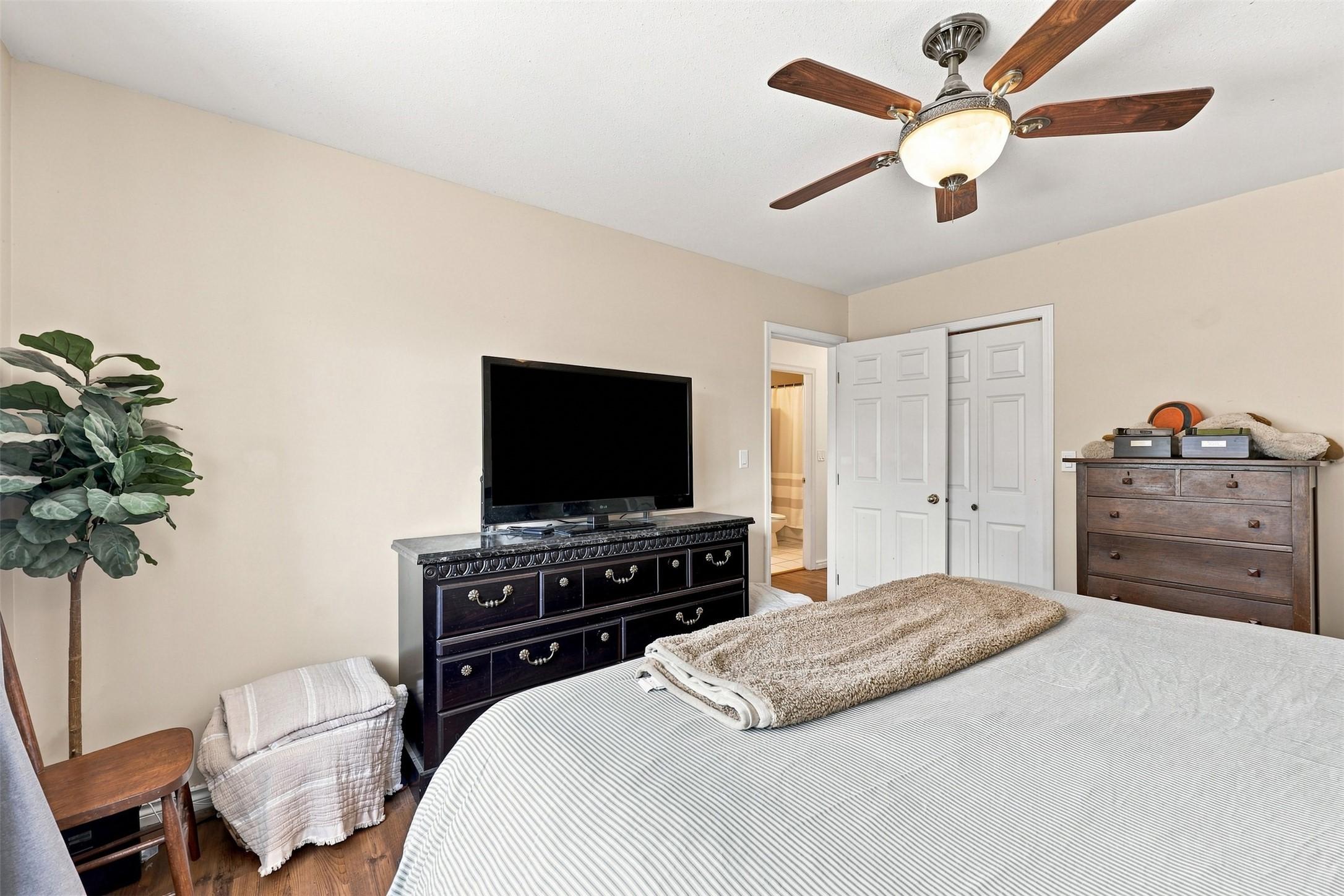 1796 Babine Avenue, Kamloops, BC - Indoor Photo Showing Bedroom