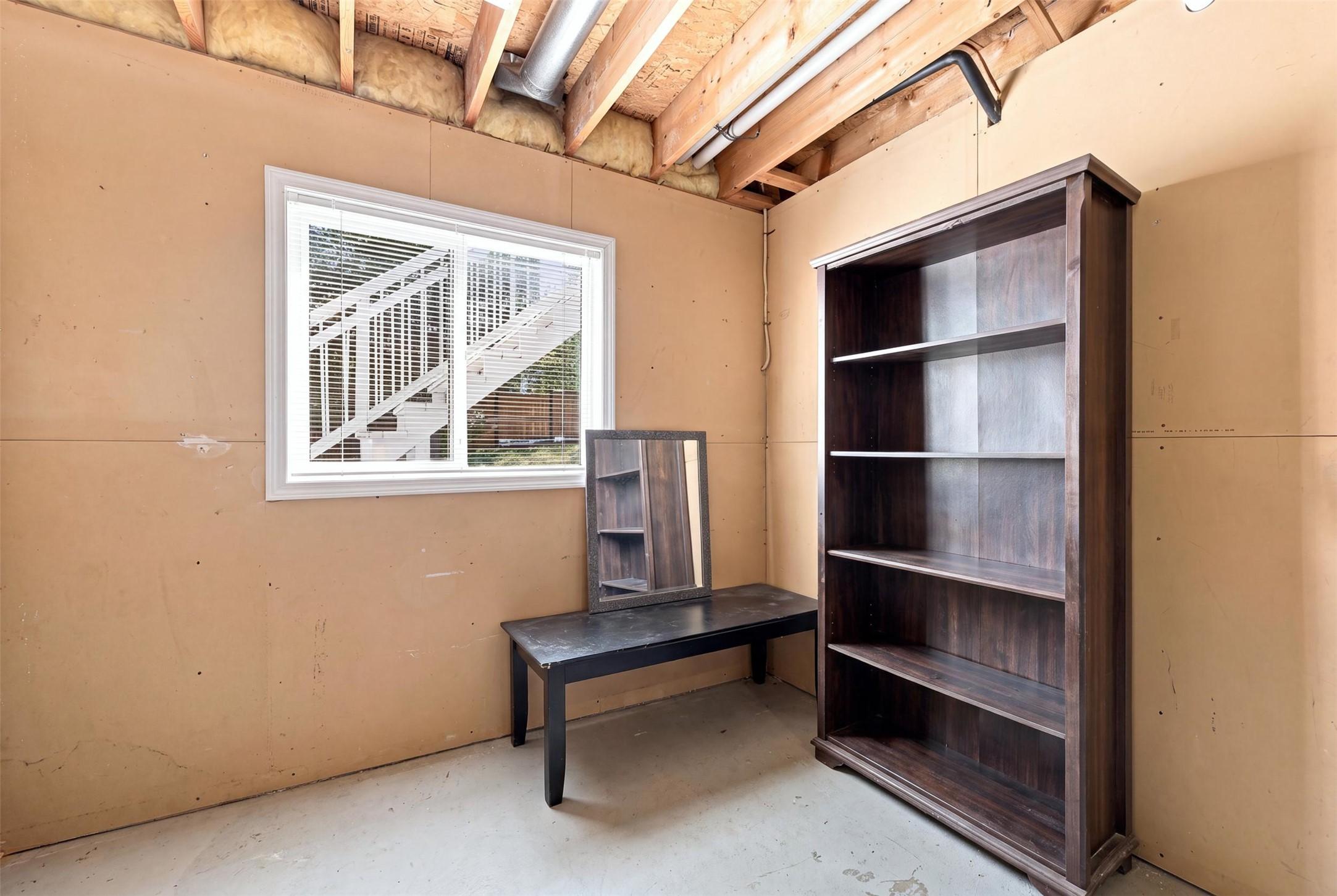 1796 Babine Avenue, Kamloops, BC - Indoor Photo Showing Other Room
