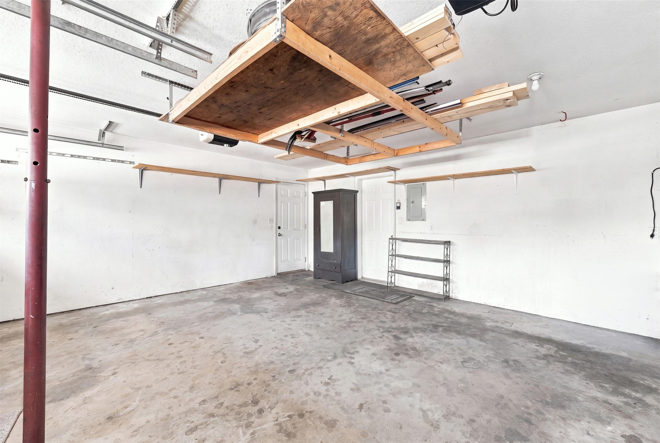 1796 Babine Avenue, Kamloops, BC - Indoor Photo Showing Garage