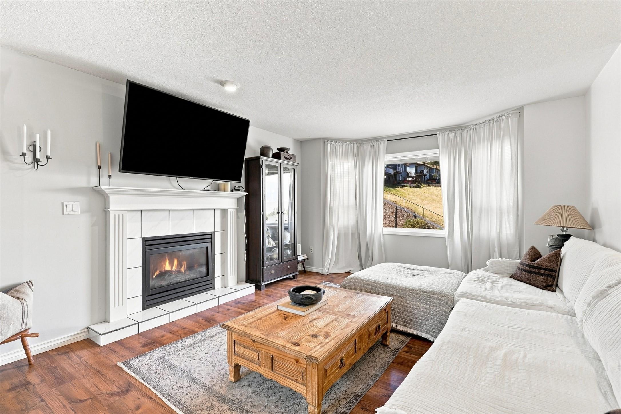 1796 Babine Avenue, Kamloops, BC - Indoor Photo Showing Living Room With Fireplace