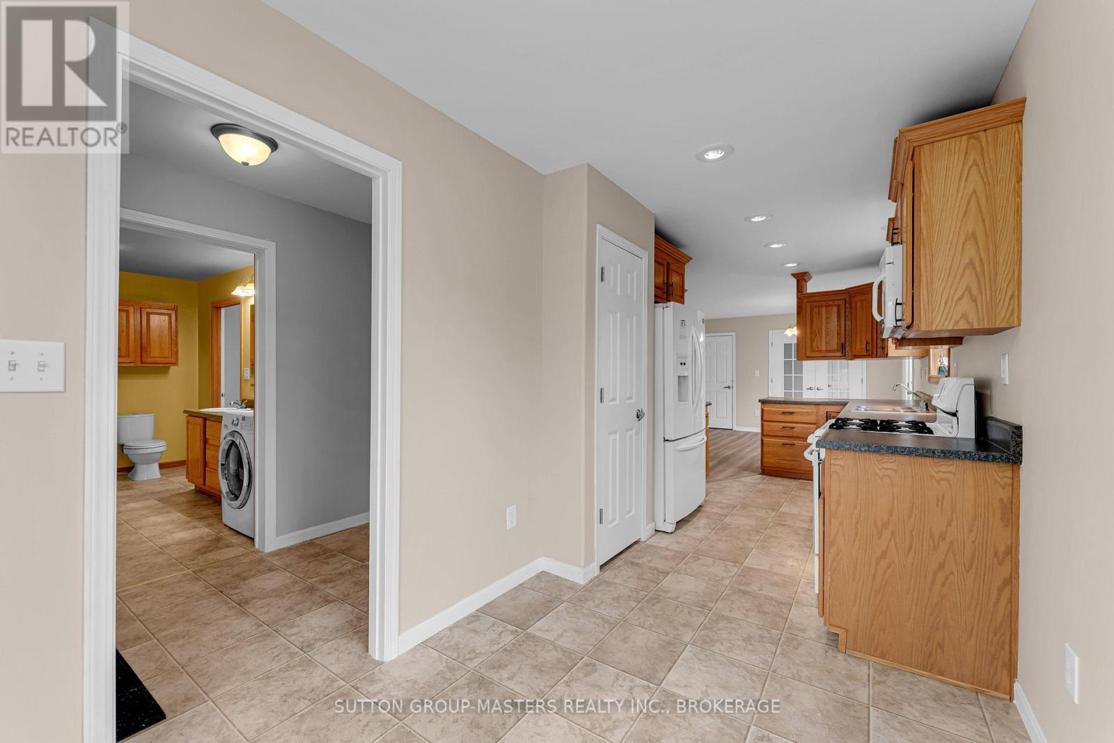 1140 St. Georges Lake Road, Frontenac (Frontenac Centre), ON - Indoor Photo Showing Kitchen