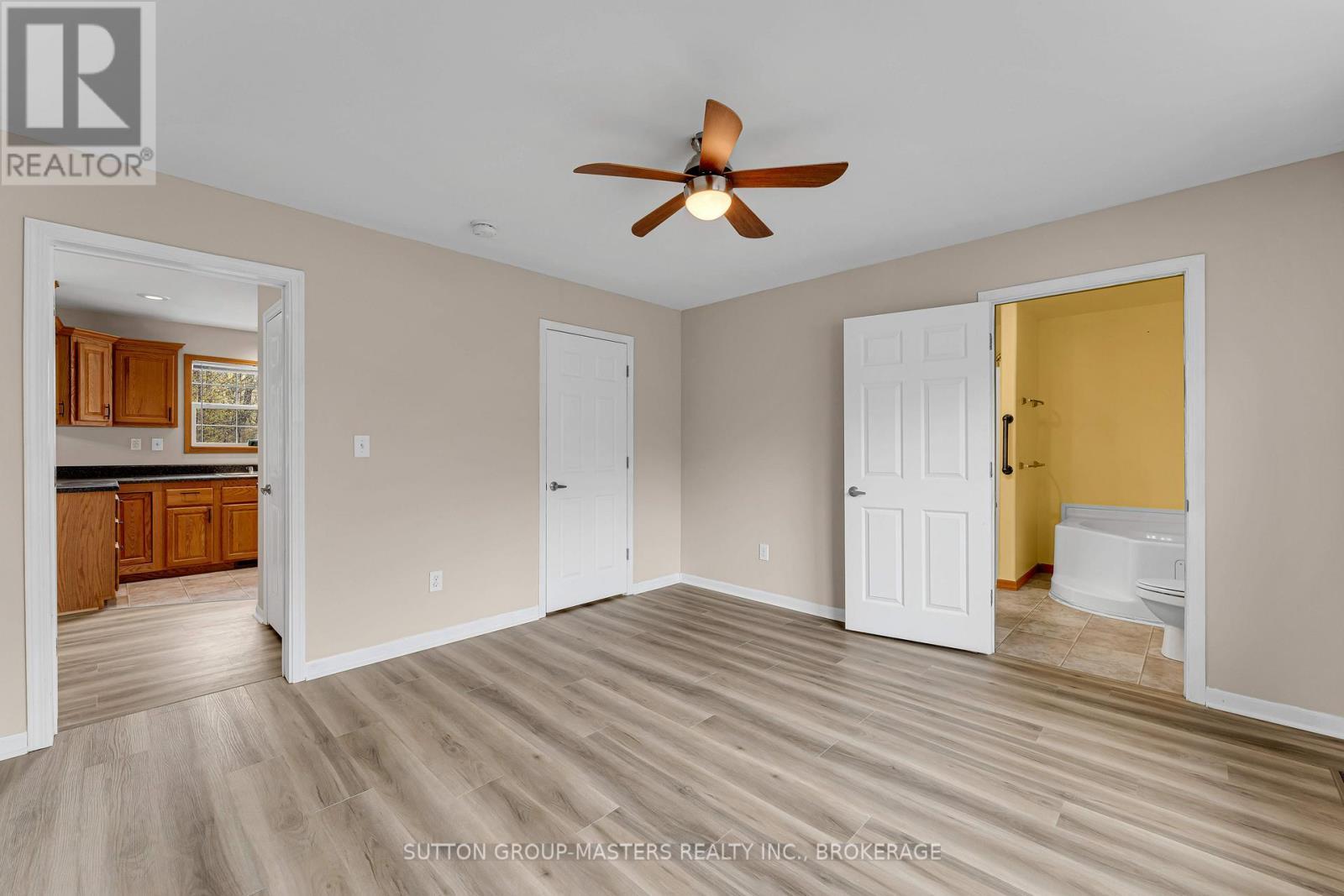 1140 St. Georges Lake Road, Frontenac (Frontenac Centre), ON - Indoor Photo Showing Other Room