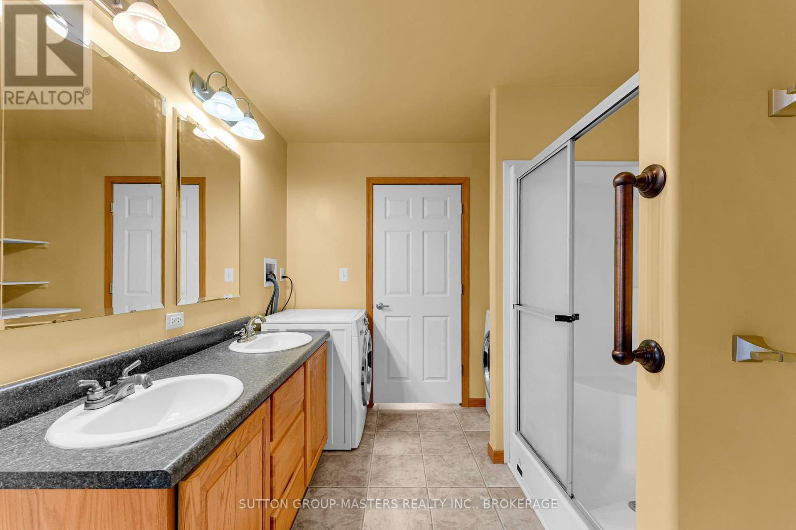 1140 St. Georges Lake Road, Frontenac (Frontenac Centre), ON - Indoor Photo Showing Bathroom
