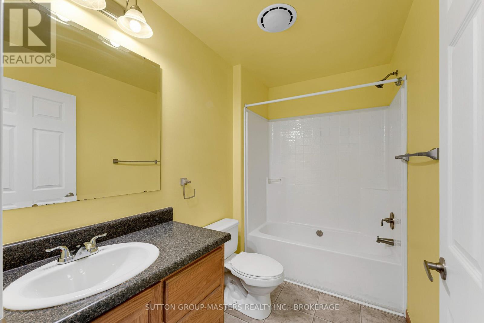 1140 St. Georges Lake Road, Frontenac (Frontenac Centre), ON - Indoor Photo Showing Bathroom