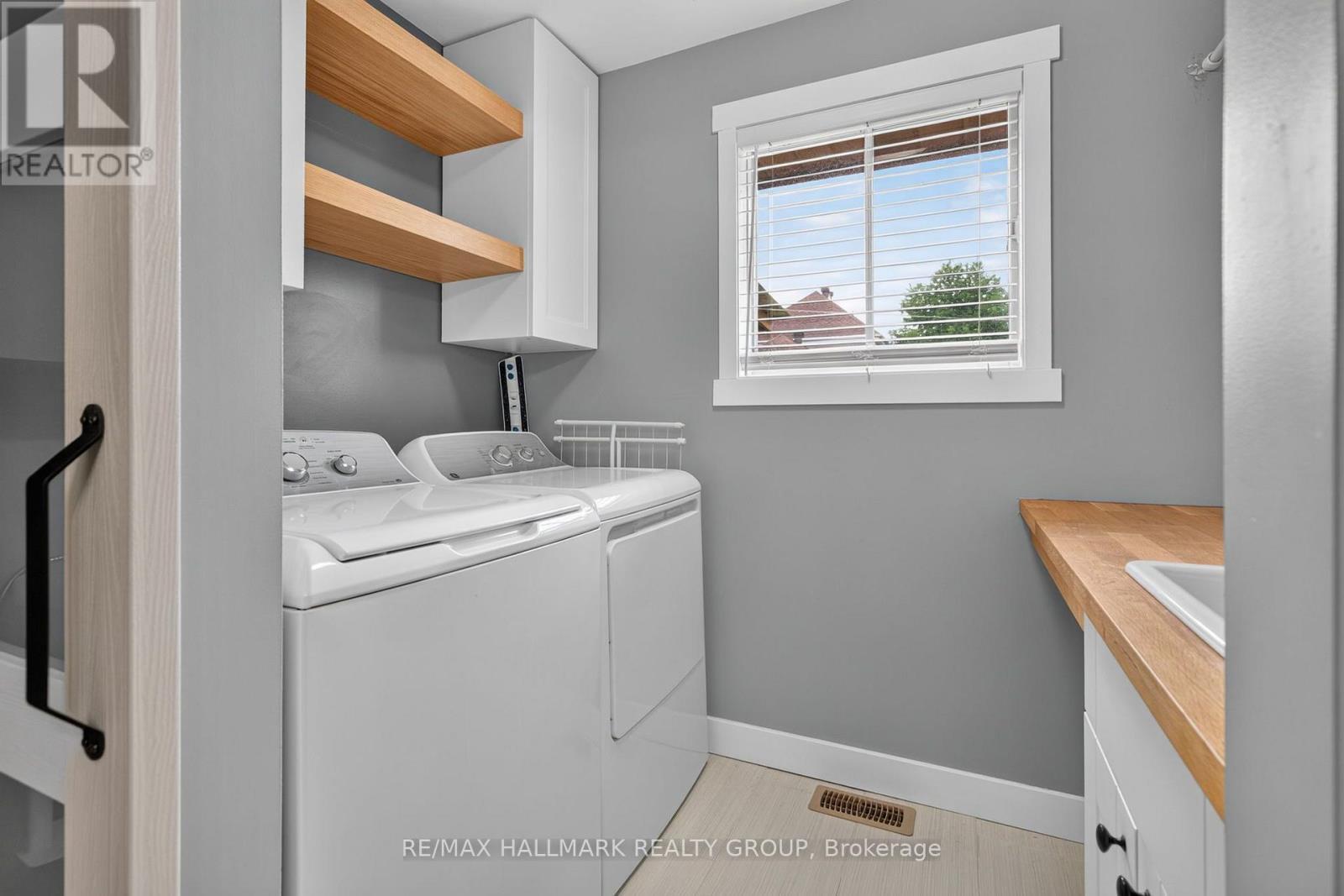 24 Bergevin Street, The Nation, ON - Indoor Photo Showing Laundry Room