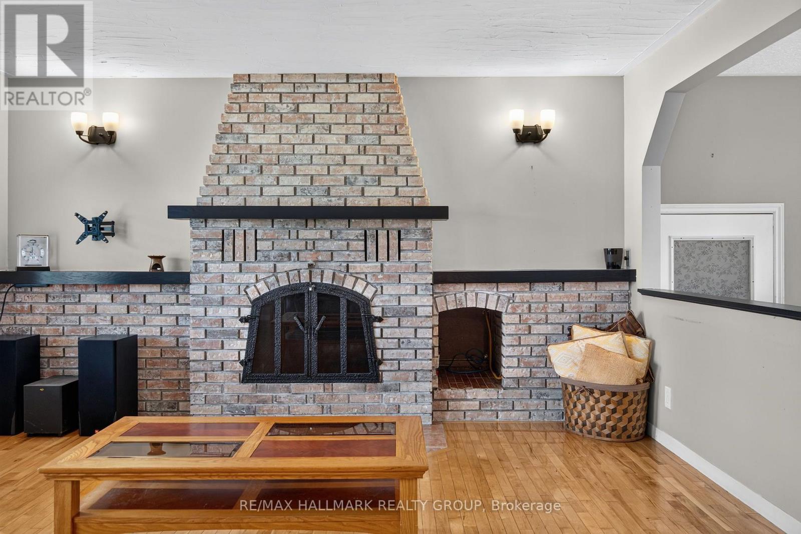 24 Bergevin Street, The Nation, ON - Indoor Photo Showing Living Room With Fireplace