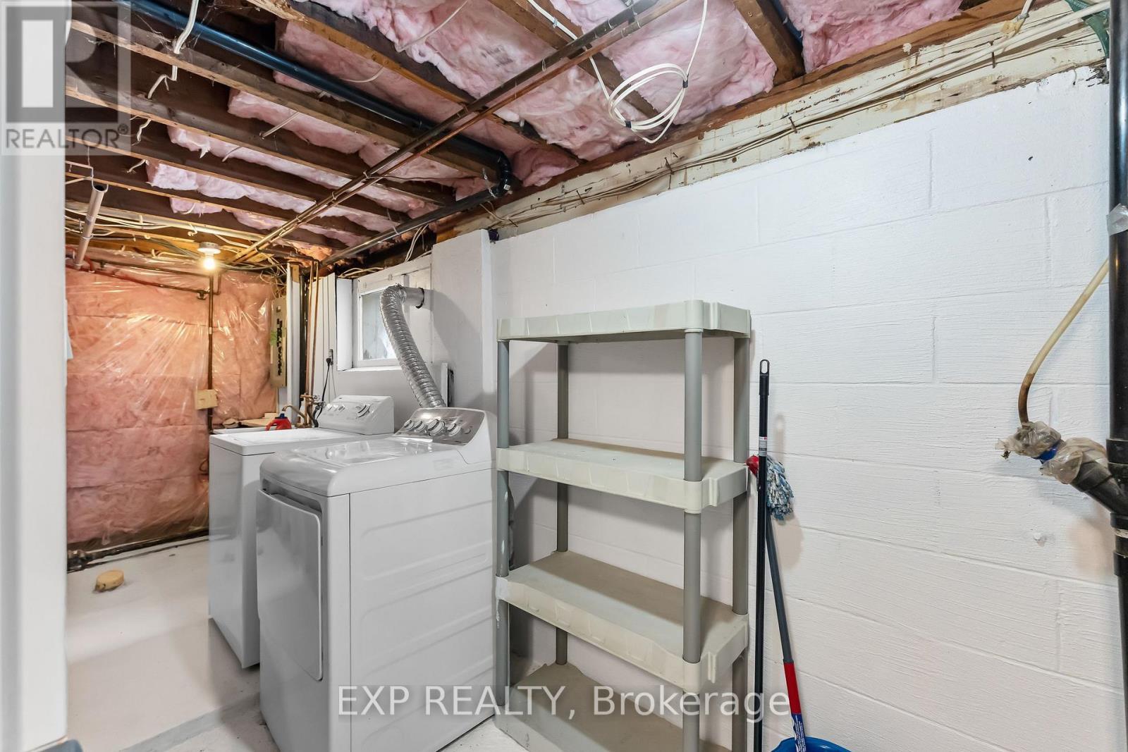 20 Lloyd Street, St. Catharines (Western Hill), ON - Indoor Photo Showing Laundry Room