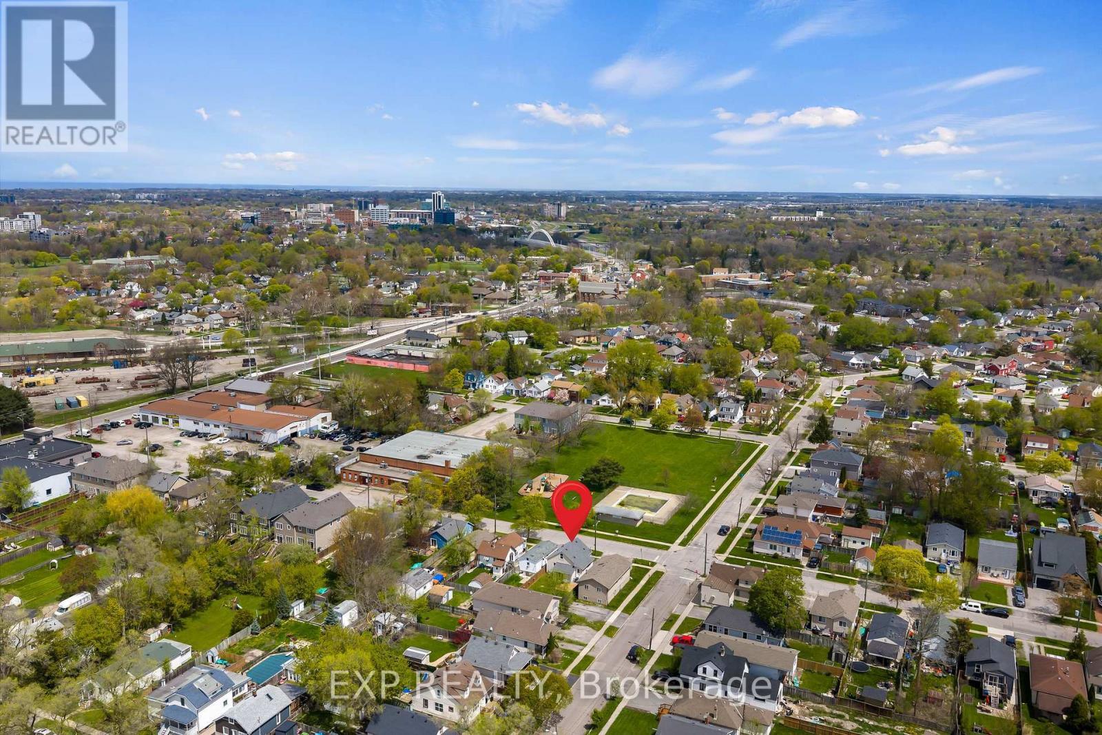 20 Lloyd Street, St. Catharines (Western Hill), ON - Outdoor With View
