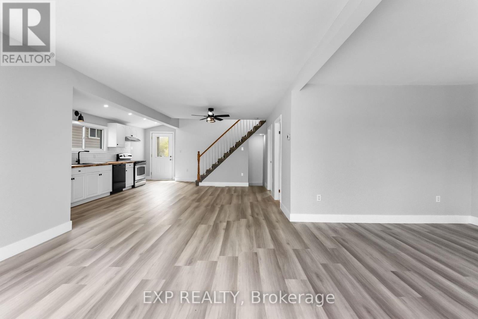 20 Lloyd Street, St. Catharines (Western Hill), ON - Indoor Photo Showing Other Room