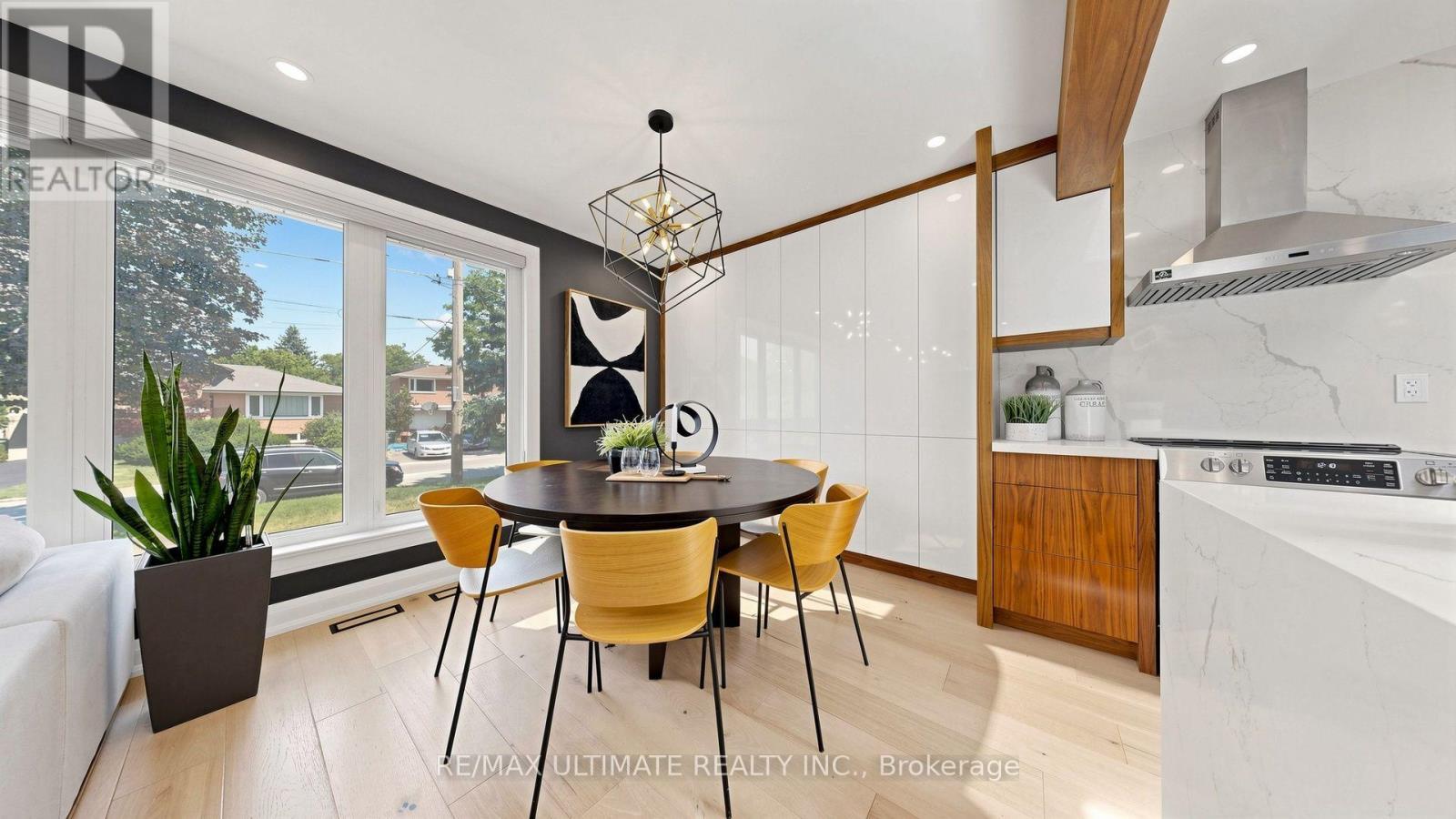 73 Bowerbank Drive, Toronto, ON - Indoor Photo Showing Dining Room