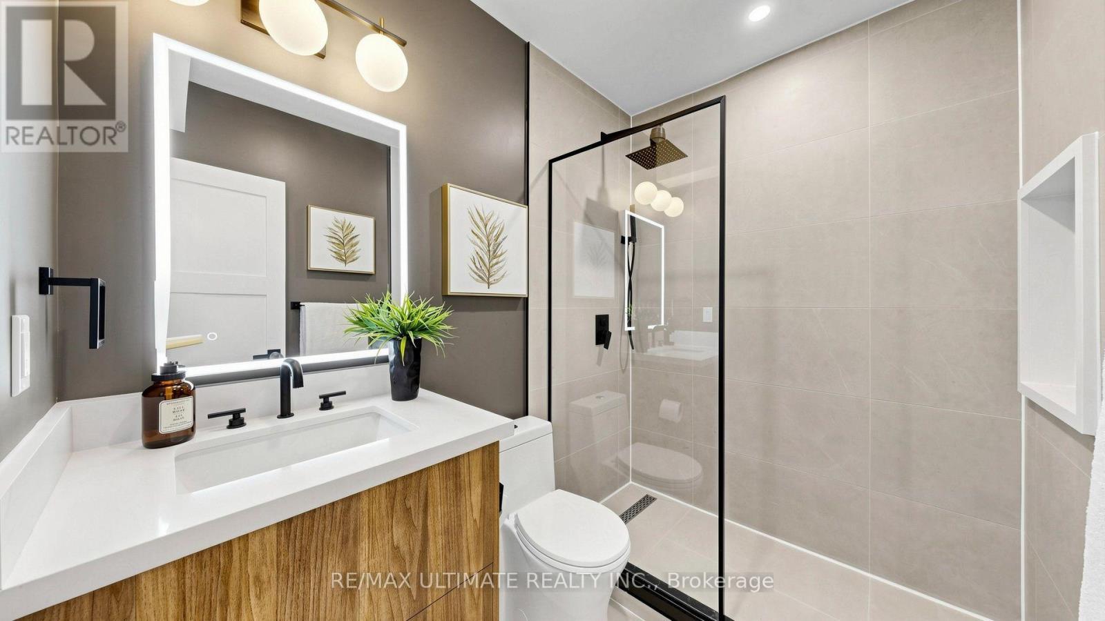 73 Bowerbank Drive, Toronto, ON - Indoor Photo Showing Bathroom