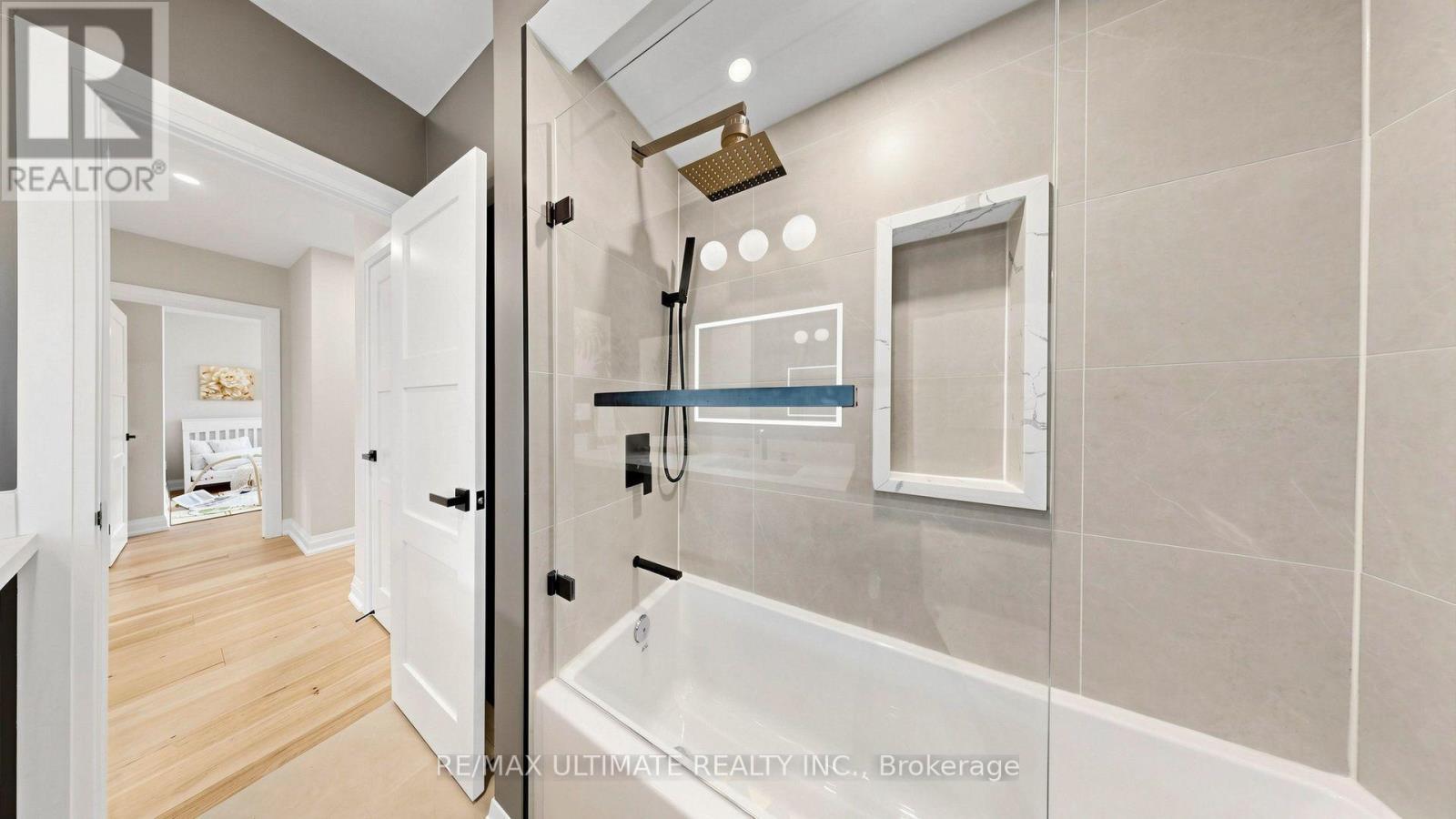 73 Bowerbank Drive, Toronto, ON - Indoor Photo Showing Bathroom