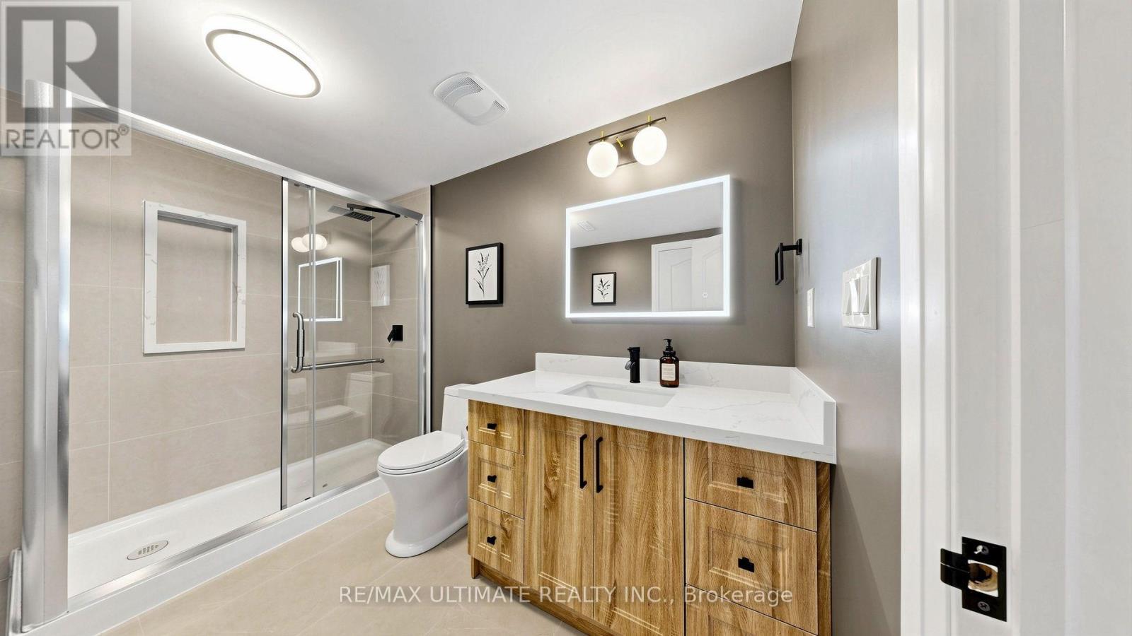 73 Bowerbank Drive, Toronto, ON - Indoor Photo Showing Bathroom