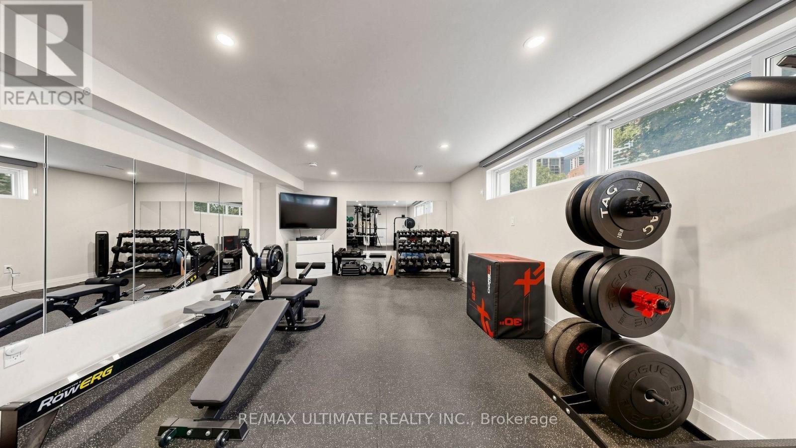 73 Bowerbank Drive, Toronto, ON - Indoor Photo Showing Gym Room