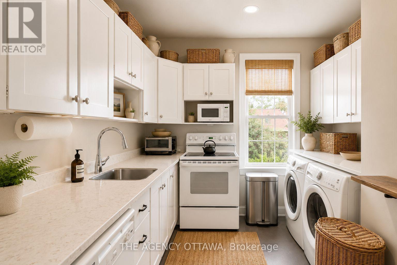 A & B - 33 Napoleon Street, Carleton Place, ON - Indoor Photo Showing Laundry Room