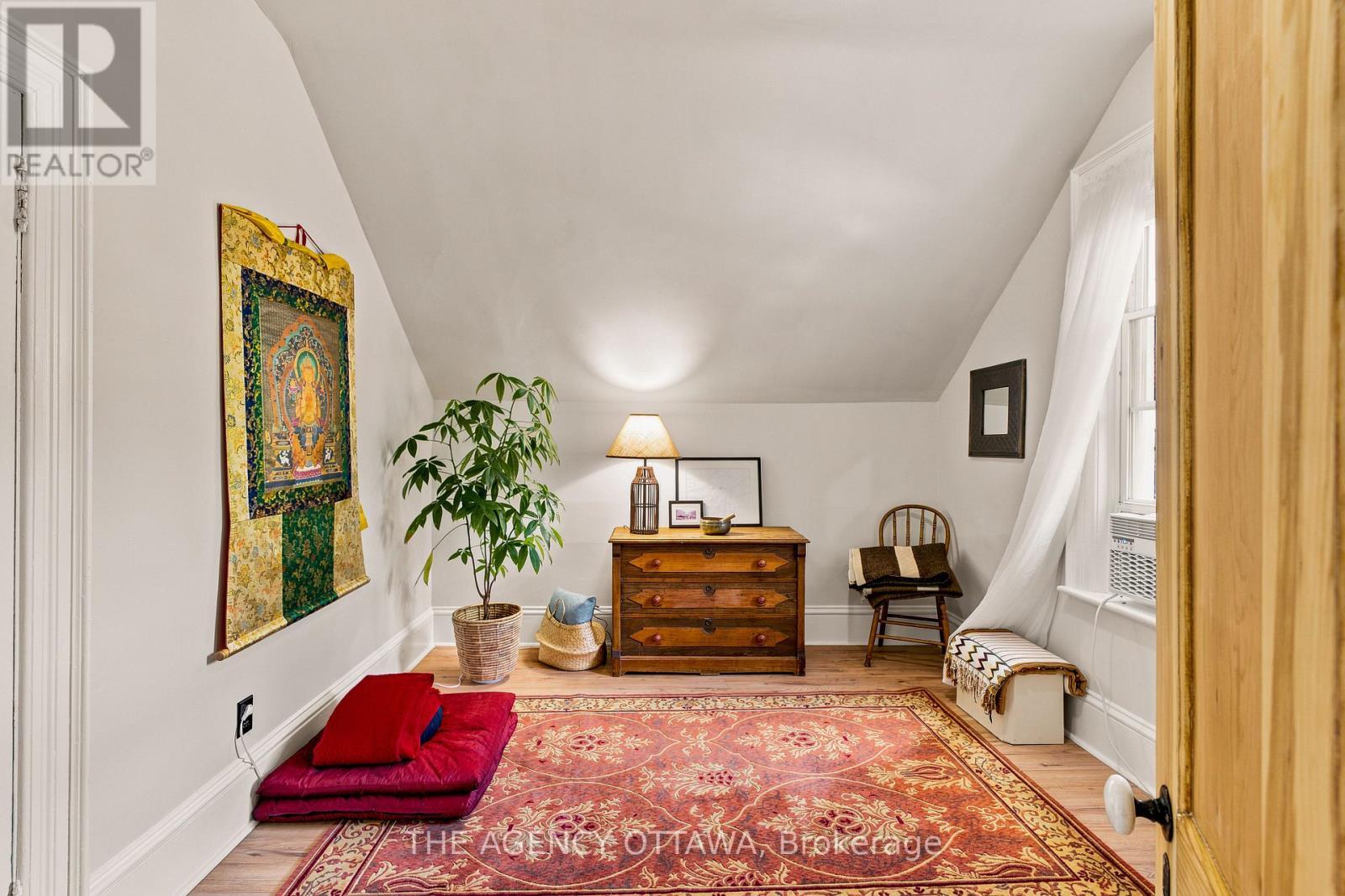 A & B - 33 Napoleon Street, Carleton Place, ON - Indoor Photo Showing Other Room