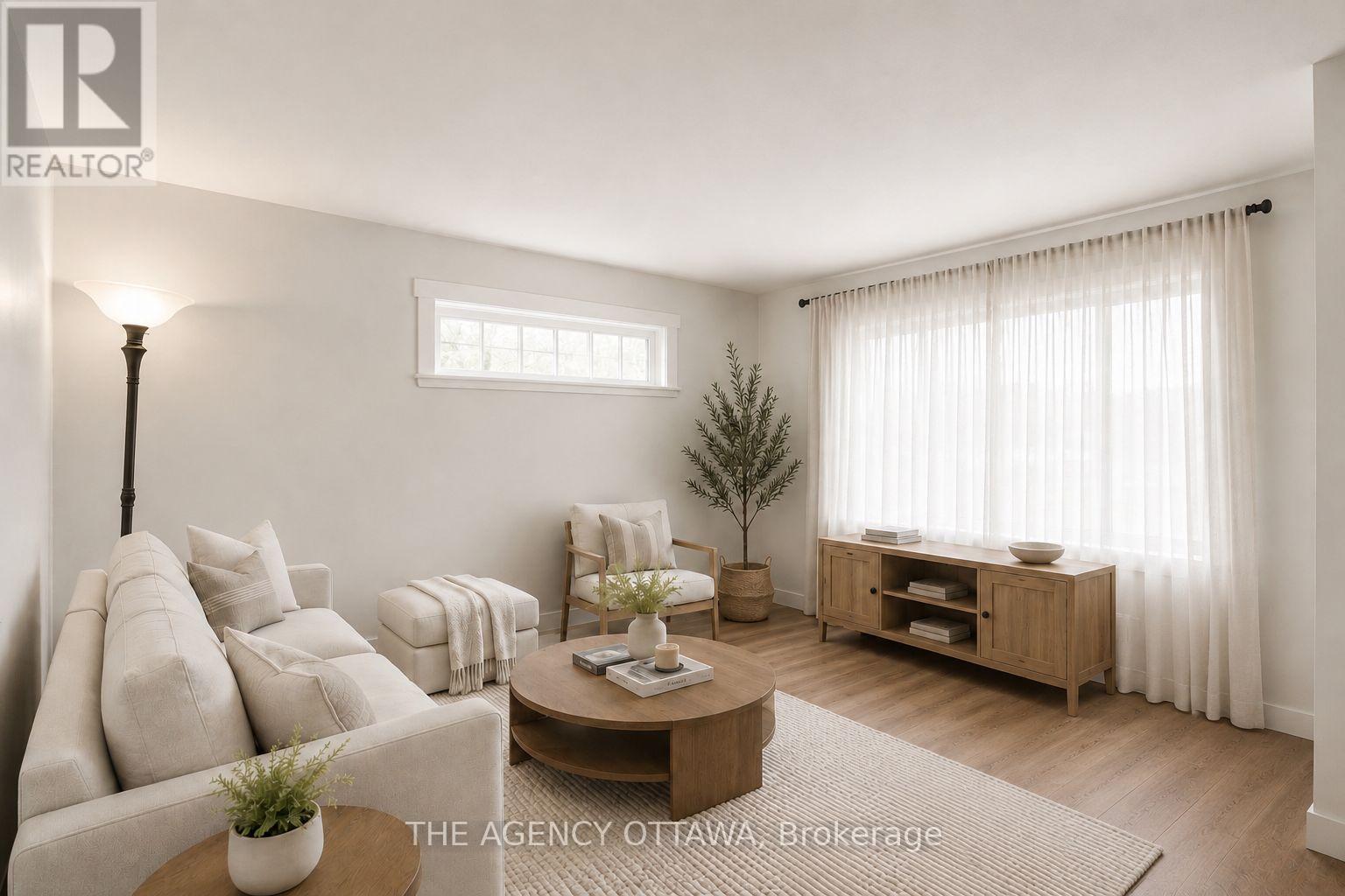 A & B - 33 Napoleon Street, Carleton Place, ON - Indoor Photo Showing Living Room
