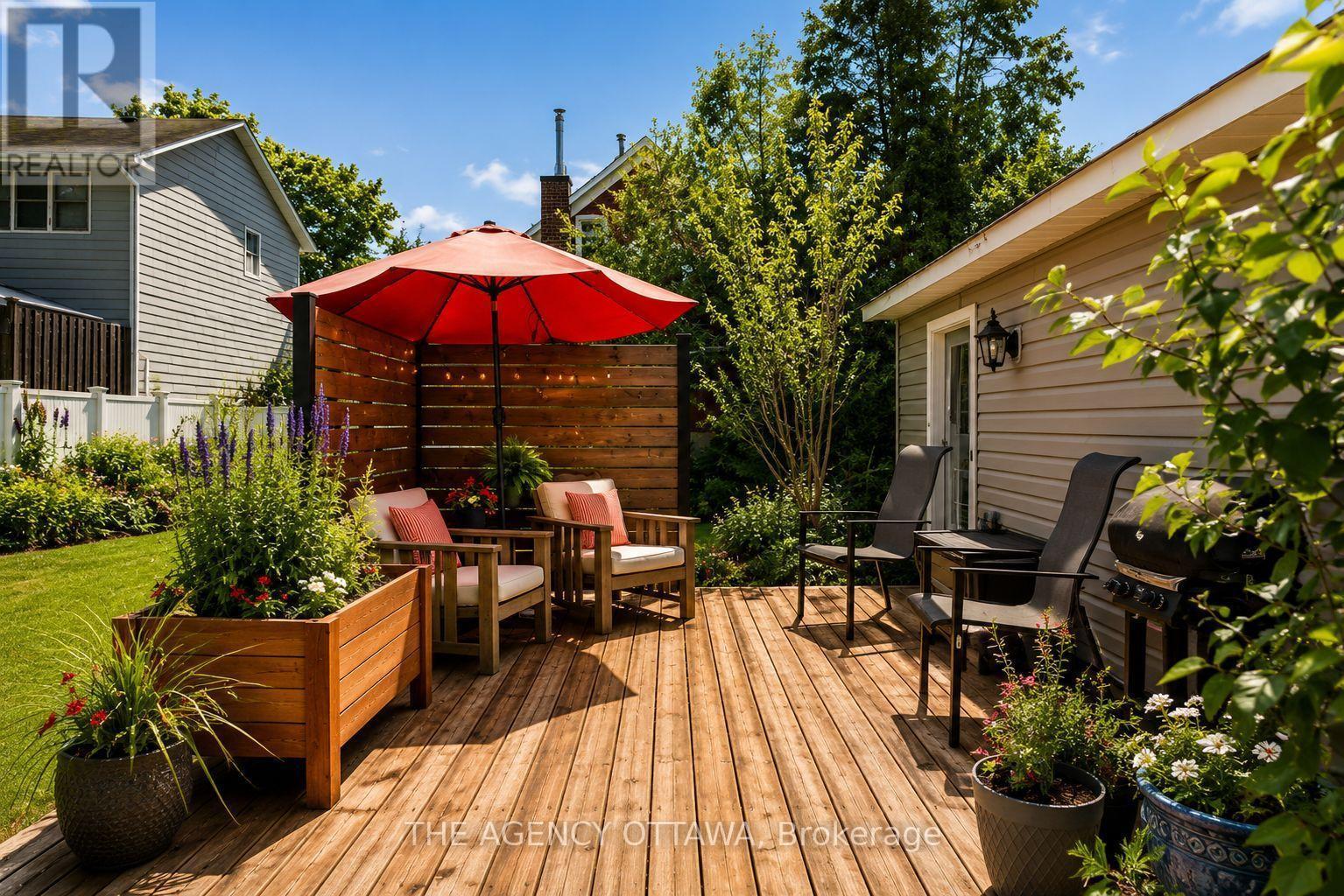 A & B - 33 Napoleon Street, Carleton Place, ON - Outdoor With Deck Patio Veranda With Exterior