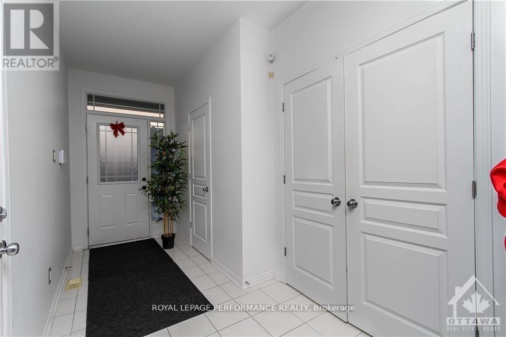 829 Percifor Way, Ottawa, ON - Indoor Photo Showing Other Room