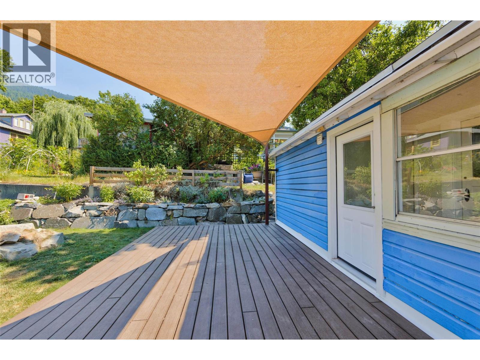 1011 Hall Street, Nelson, BC - Outdoor With Deck Patio Veranda With Exterior