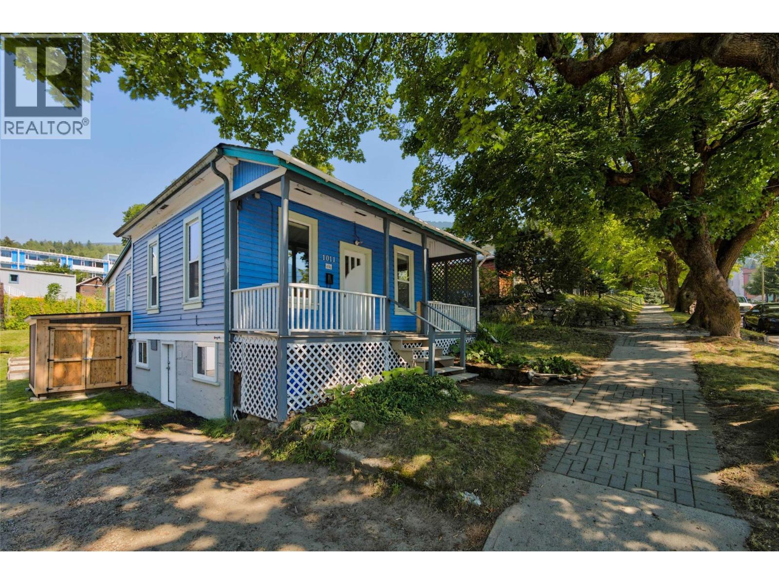 1011 Hall Street, Nelson, BC - Outdoor With Deck Patio Veranda