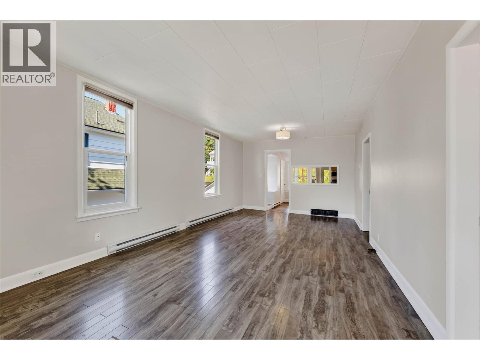 1011 Hall Street, Nelson, BC - Indoor Photo Showing Other Room