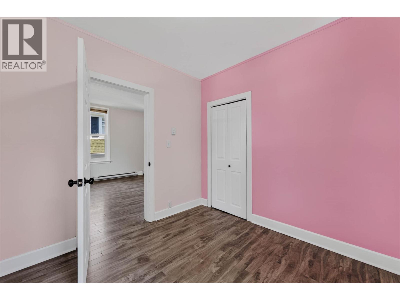 1011 Hall Street, Nelson, BC - Indoor Photo Showing Other Room