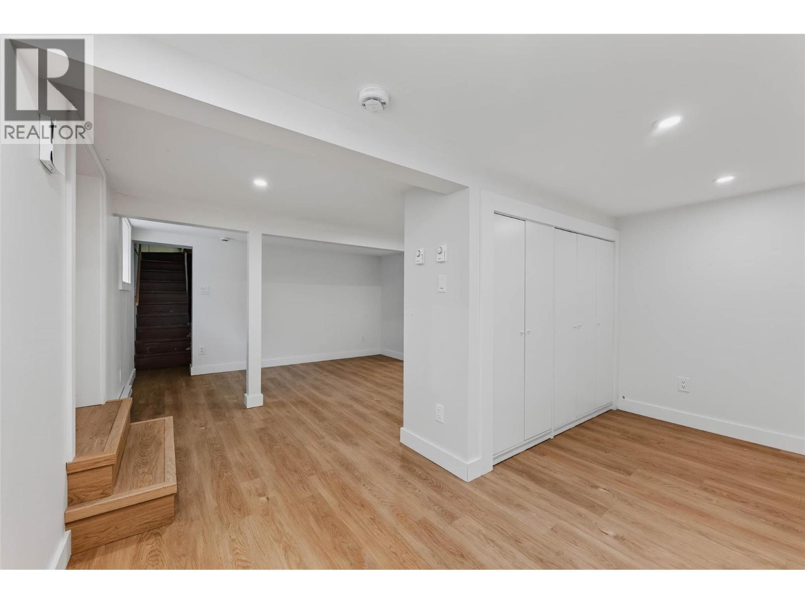 1011 Hall Street, Nelson, BC - Indoor Photo Showing Other Room