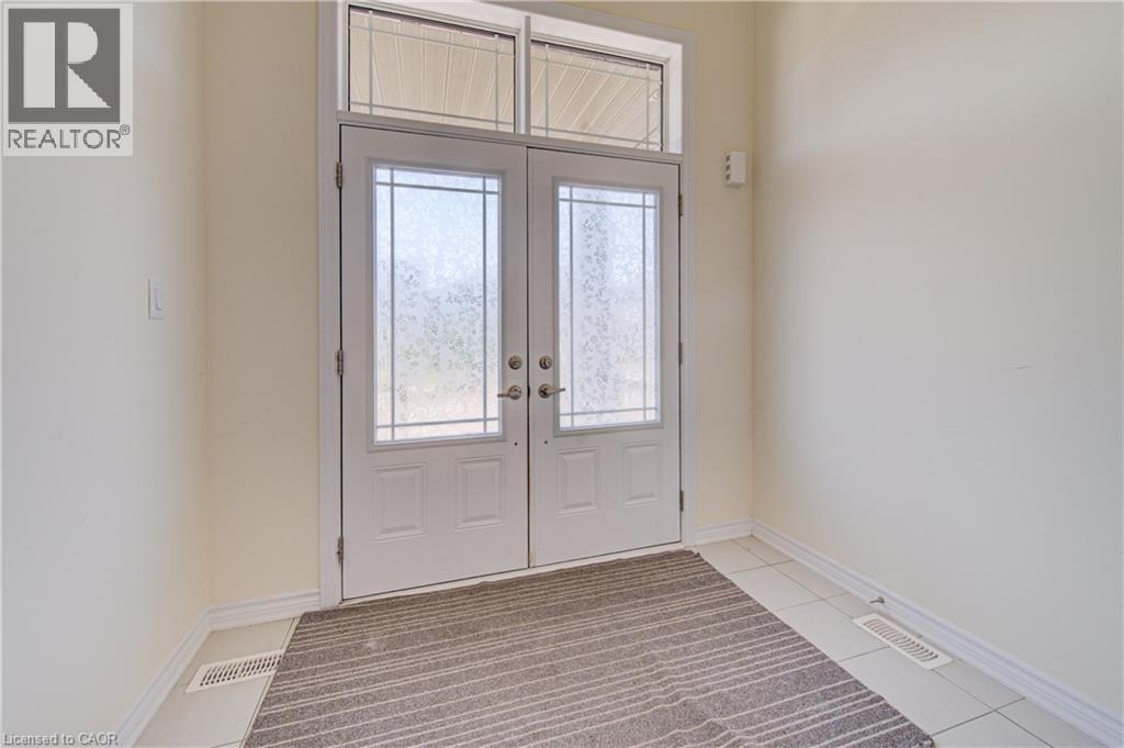 407 Dolman Street, Breslau, ON - Indoor Photo Showing Other Room