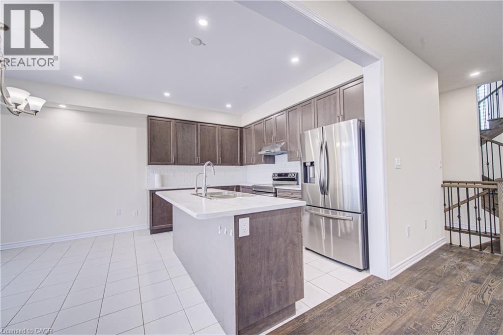 407 Dolman Street, Breslau, ON - Indoor Photo Showing Kitchen