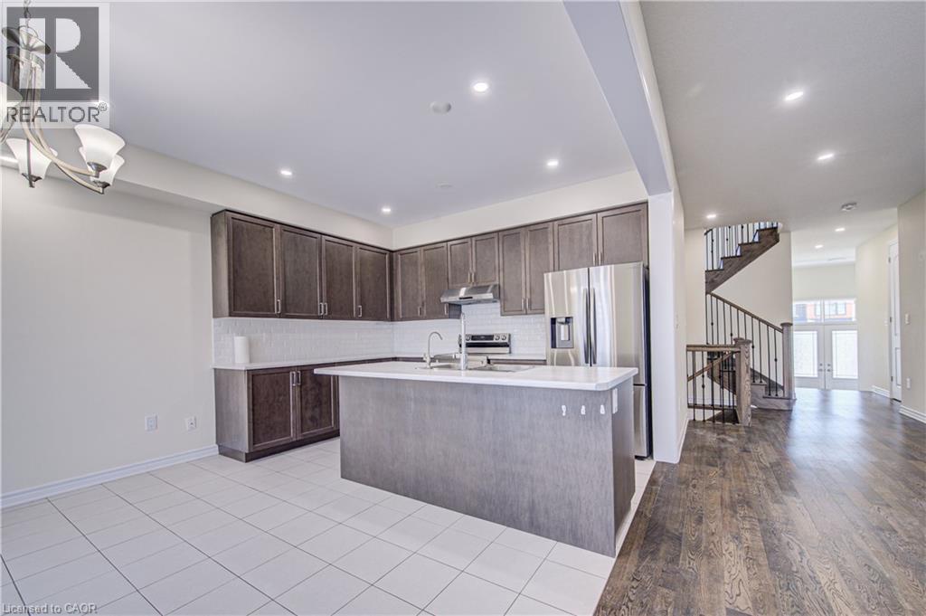 407 Dolman Street, Breslau, ON - Indoor Photo Showing Kitchen