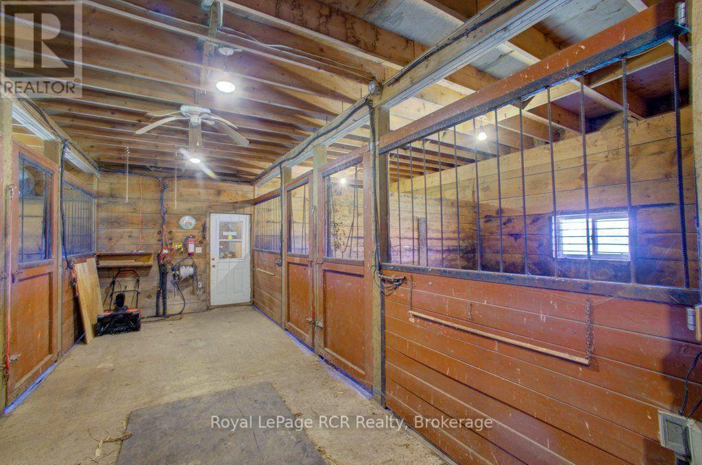 5 Stall - 7195 Sixteenth Line, Mapleton, ON