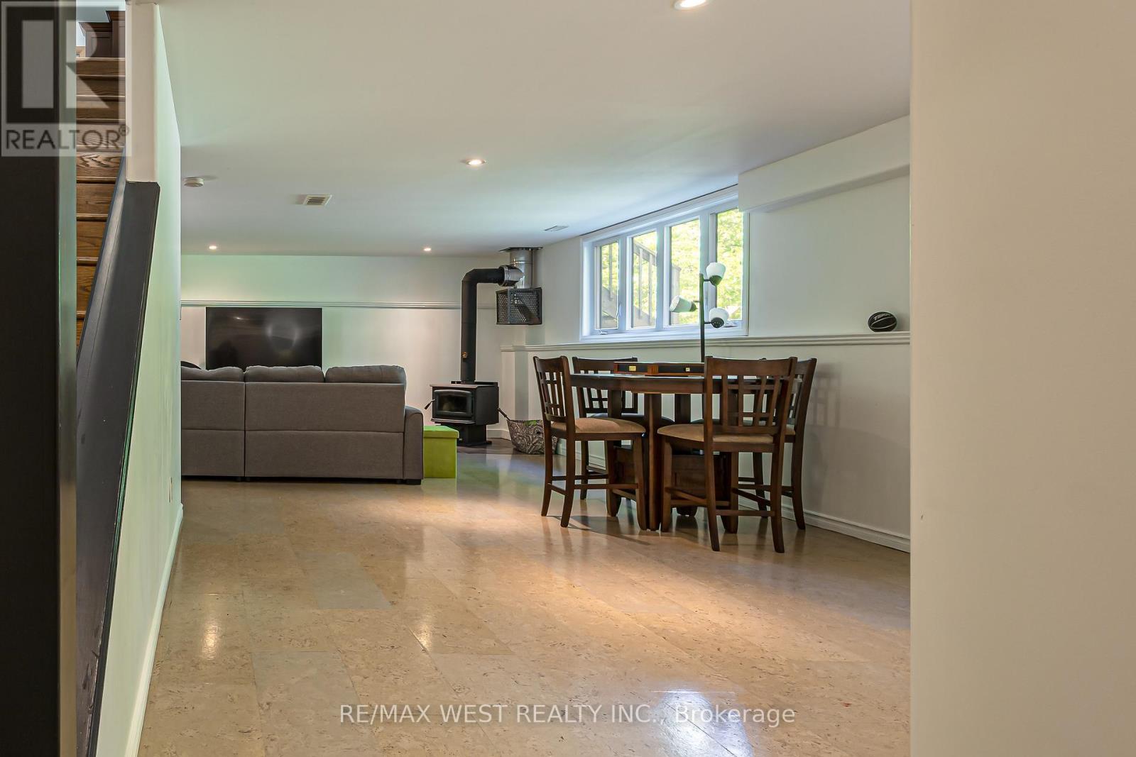 215 Flatrock Road, Tweed, ON - Indoor