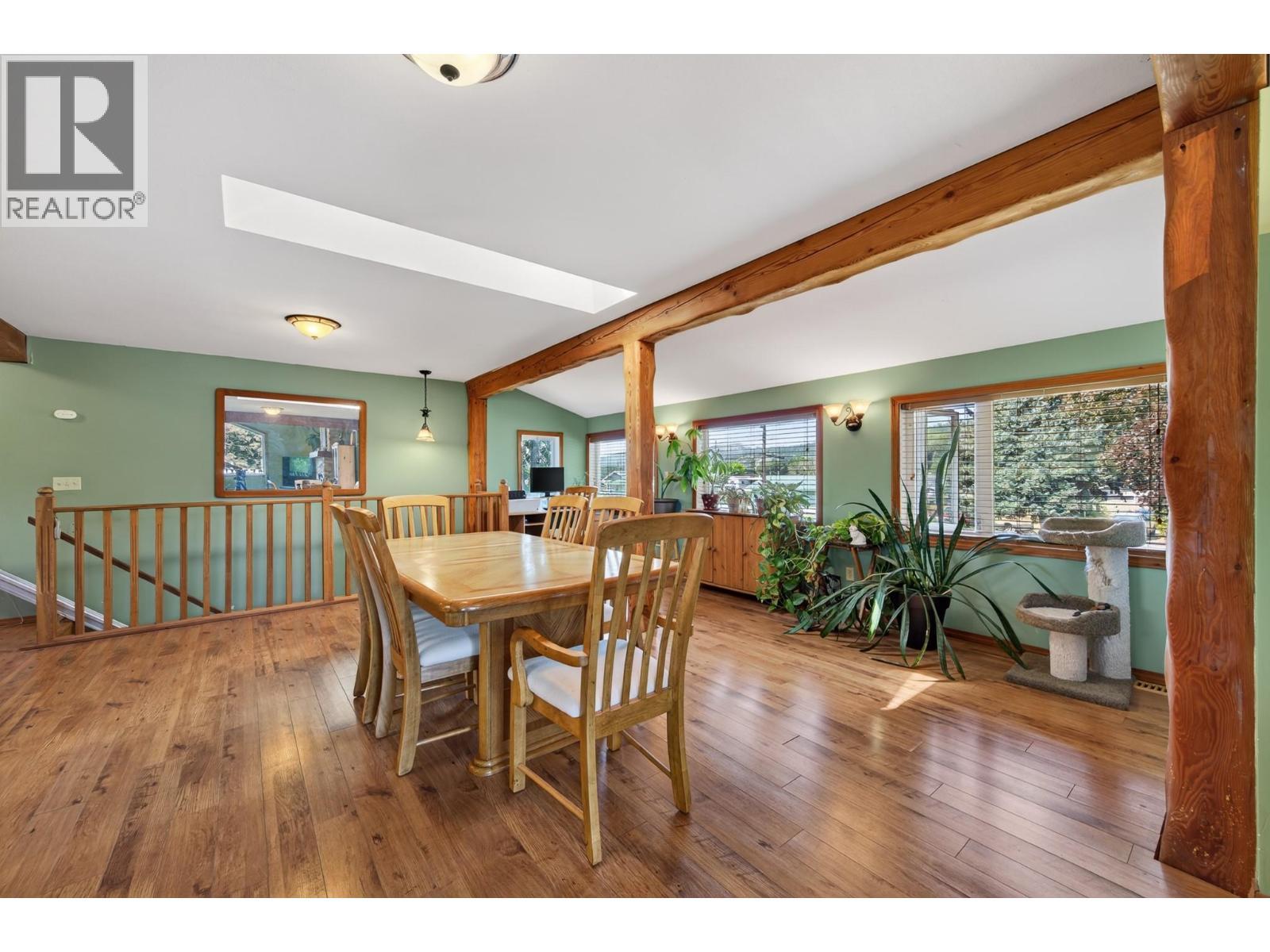 6750 Heffley Road, Kamloops, BC - Indoor Photo Showing Dining Room