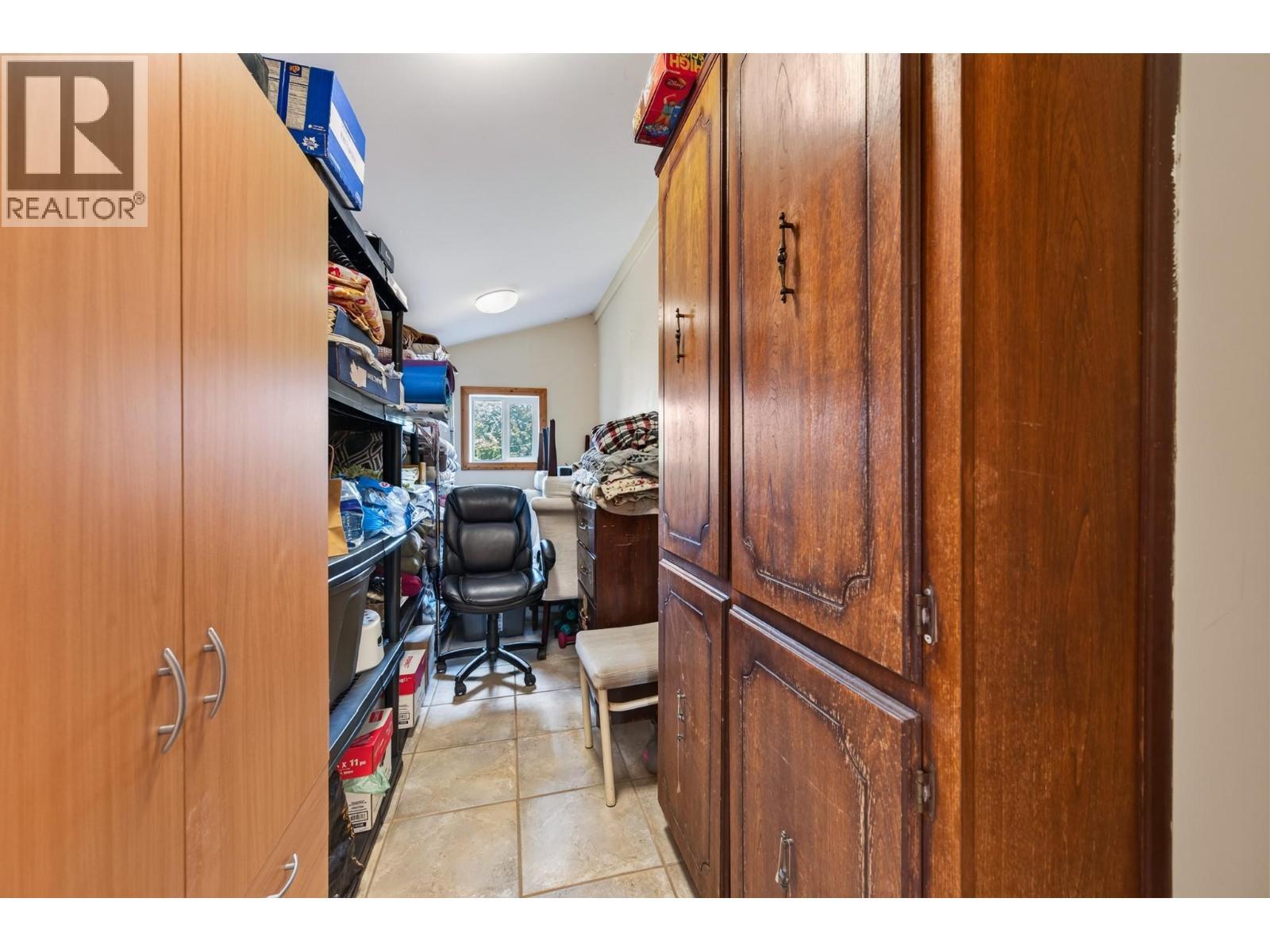 6750 Heffley Road, Kamloops, BC - Indoor