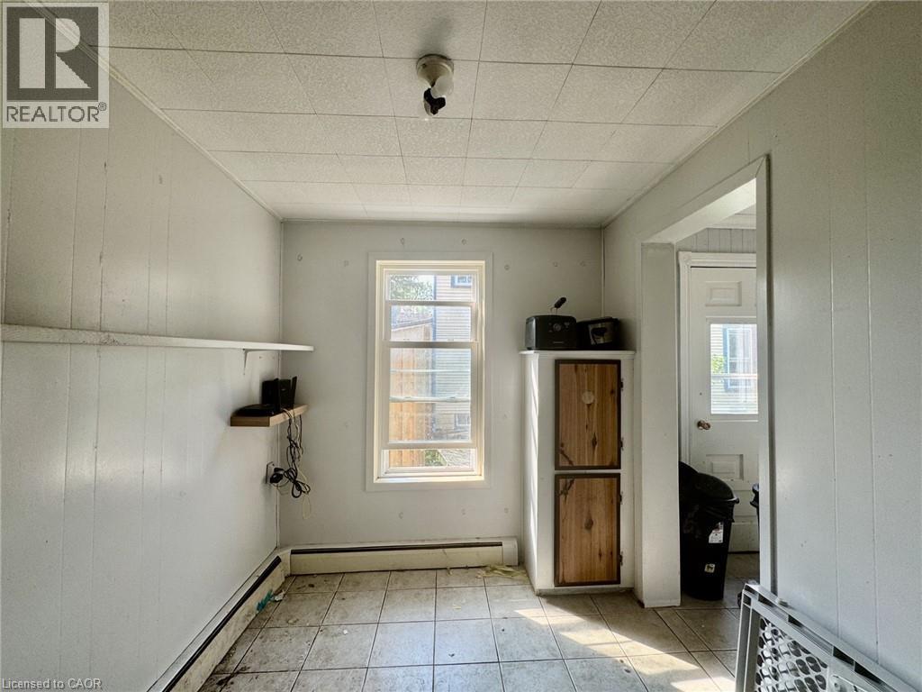 54 Ellis Street, Port Rowan, ON - Indoor Photo Showing Other Room