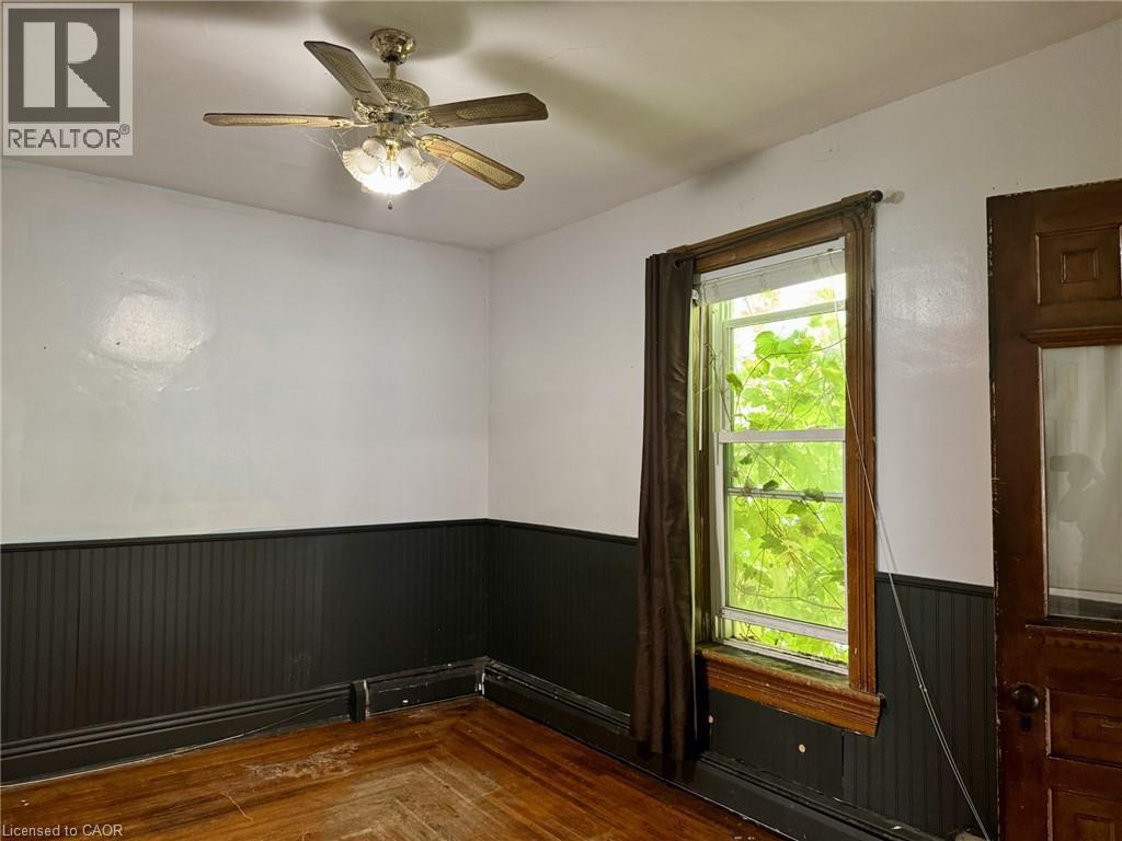 54 Ellis Street, Port Rowan, ON - Indoor Photo Showing Other Room