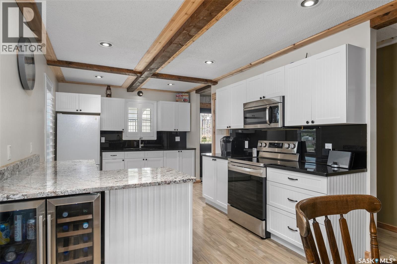 128 Jacobson Drive, Lakeland Rm No. 521, SK - Indoor Photo Showing Kitchen